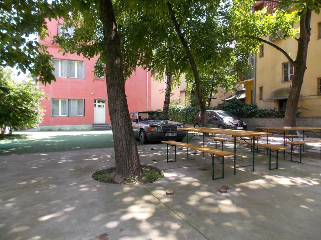 Guest House Miss Depolo Belgrád Kültér fotó