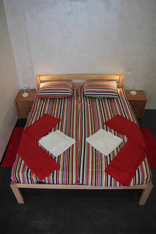 Guest House Miss Depolo Belgrád Kültér fotó